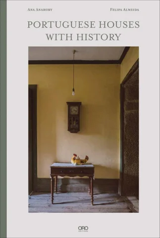 ACC Art Books 灯饰目录 · Portugese Houses with History