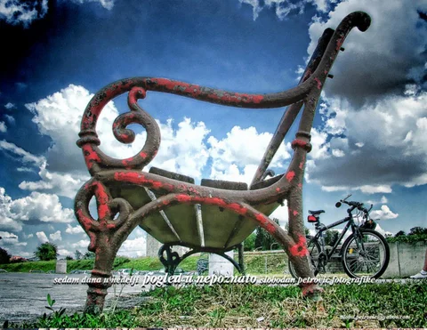 Slobodan Petrovic 家具目录 · Benches and Bikes